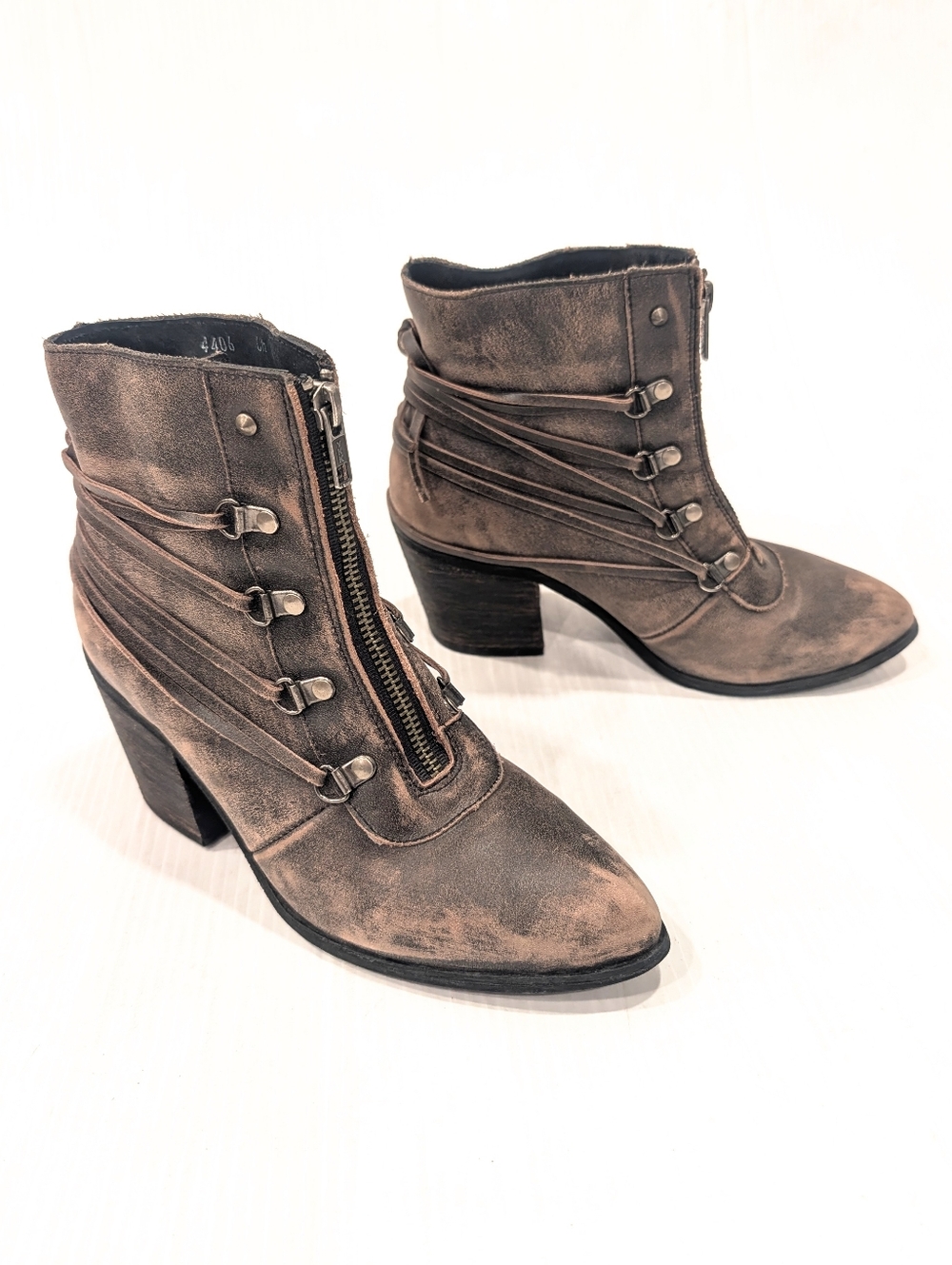 SBICCA Peace Keeper Womens Distressed Brown Leather Zip Ankle Boots Size 6.5